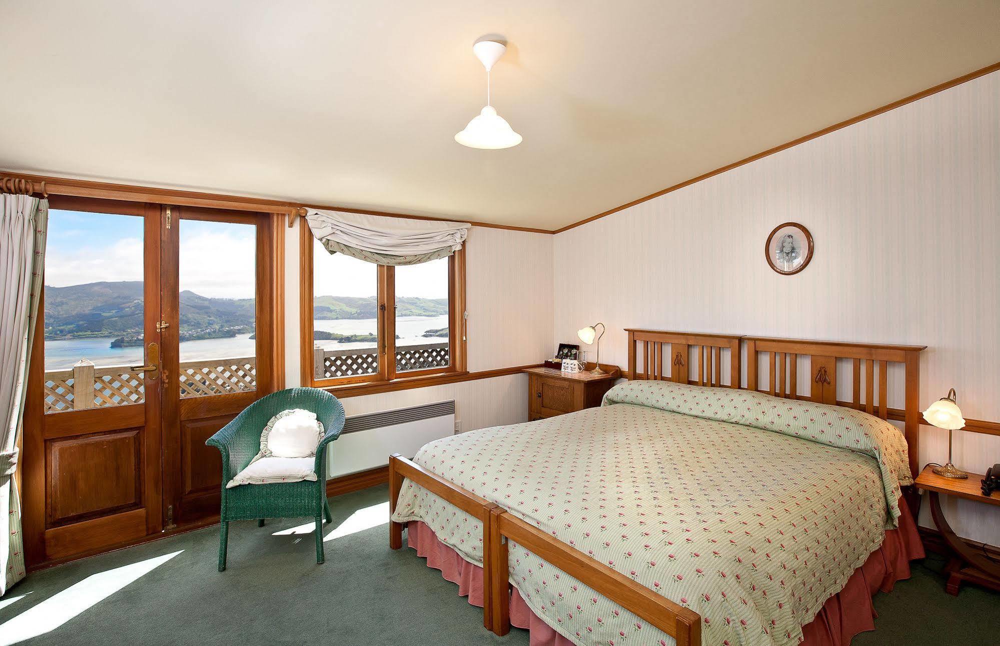 Larnach Lodge & Stable Stay Dunedin Extérieur photo